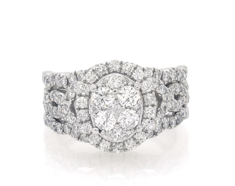 Main Image 1 of Previously Owned Multi-Diamond Oval Halo Bridal Set 1-1/3 ct tw 14K White Gold Size 6