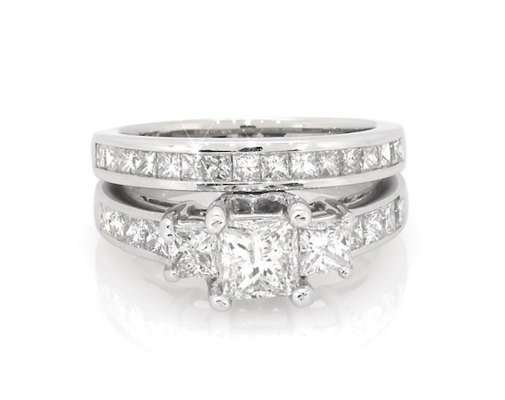 Previously Owned Princess-Cut Diamond Three-Stone Bridal Set 1-3/4 ct tw 14K White Gold Size 4.75