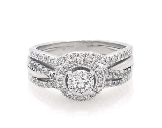 Previously Owned Round-Cut Diamond Halo Bridal Set 1 ct tw 14K White Gold 9.5