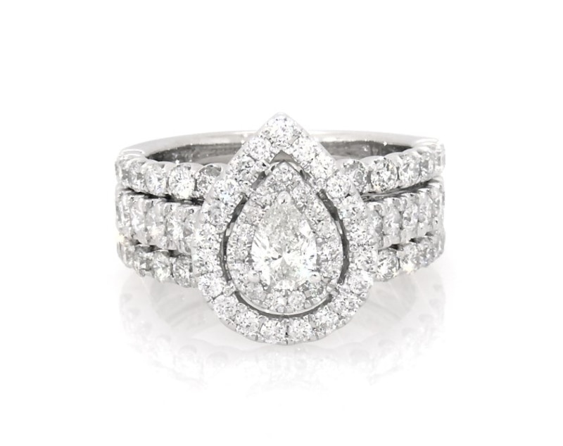 Main Image 1 of Previously Owned Pear-Shaped Diamond Bridal Set 1-3/4 ct tw 14K White Gold Size 5