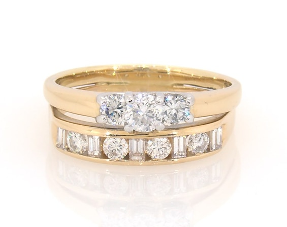 Previously Owned Round-Cut Diamond Three-Stone Bridal Set 7/8 ct tw 14K Yellow Gold & Platinum Size 8.25