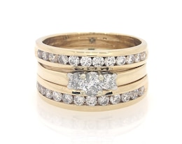 Previously Owned Round-Cut Diamond Three-Stone Bridal Set 1-1/3 ct tw 14K Yellow Gold & Platinum Size 8.5