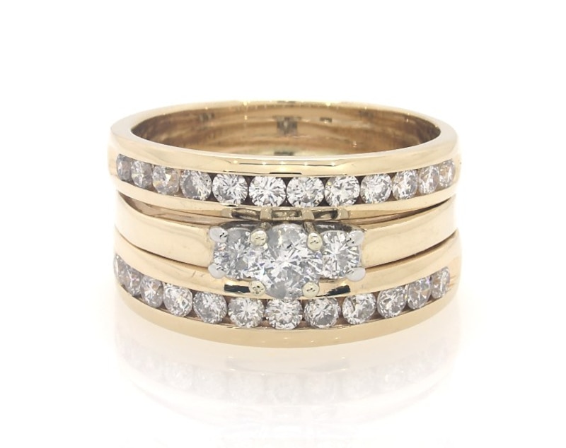 Main Image 1 of Previously Owned Round-Cut Diamond Three-Stone Bridal Set 1-1/3 ct tw 14K Yellow Gold & Platinum Size 8.5