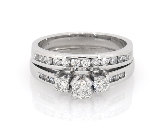 Previously Owned Round-Cut Diamond Three-Stone Bridal Set 5/8 ct tw 14K White Gold Size 6.75