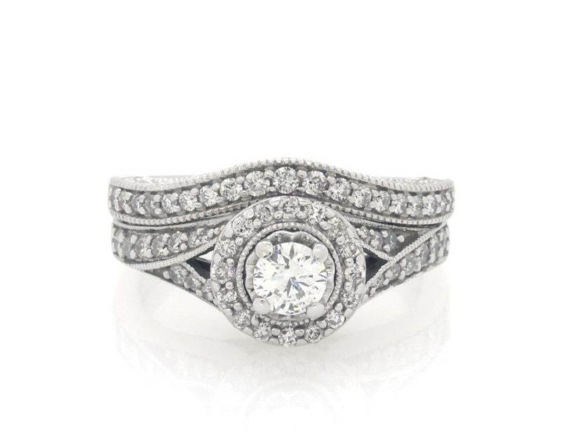 Main Image 1 of Previously Owned Round-Cut Diamond Bridal Set 3/4 ct tw 14K White Gold Size 5.75