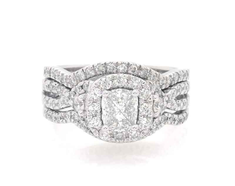 Main Image 1 of Previously Owned Pie-Shaped Multi-Diamond Bridal Set 1 ct tw 14K White Gold Size 5.75