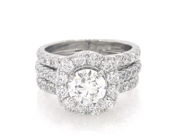 Previously Owned Neil Lane Round-Cut Diamond Halo Bridal Set 4 ct tw 14K White Gold Size 7