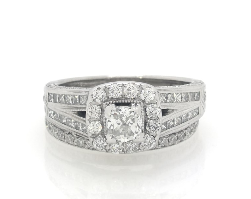 Main Image 1 of Previously Owned Cushion-Cut Diamond Bridal Set 1-3/8 ct tw 14K White Gold Size 5.75