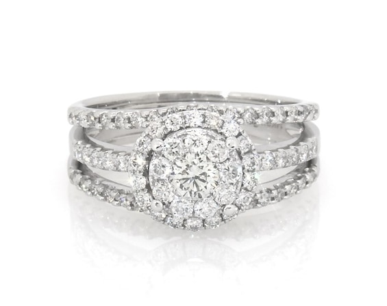 Previously Owned Round-Cut Diamond Double Halo Bridal Set 7/8 ct tw 14K White Gold Size 6.5