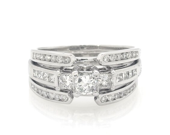 Previously Owned Princess-Cut Diamond Three-Stone Bridal Set 1-1/3 ct tw 14K White Gold 8.5