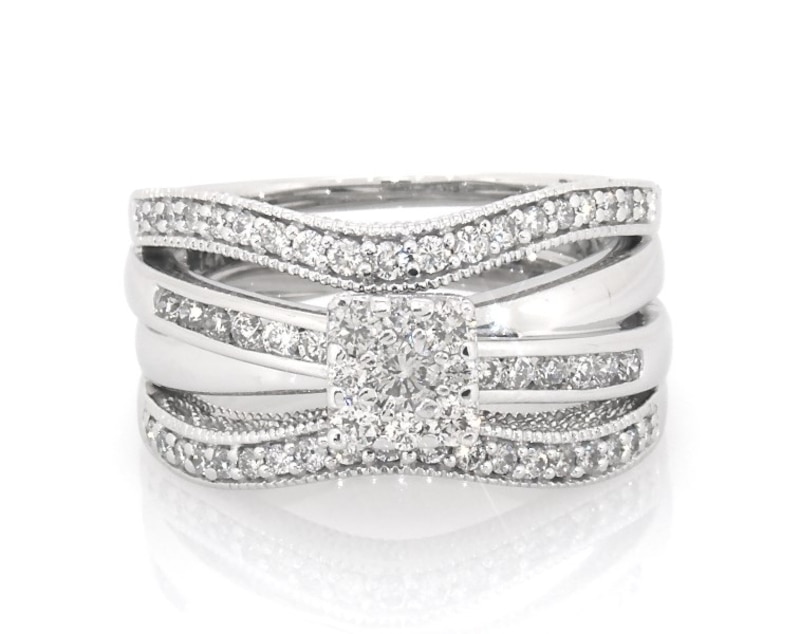Main Image 1 of Previously Owned Multi-Diamond Bridal Set 3/4 ct tw 14K White Gold Size 6.5