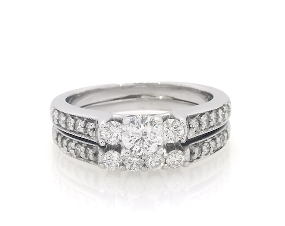 Previously Owned Round-Cut Diamond Three-Stone Bridal Set 1 ct tw 14K White Gold Size 7.25