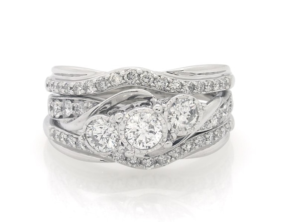 Previously Owned Round-Cut Diamond Three-Stone Bridal Set 1-3/8 ct tw 14K White Gold Size 9
