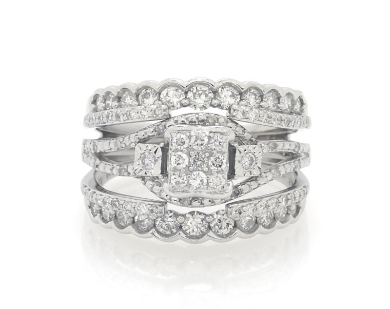 Main Image 1 of Previously Owned Multi-Diamond Bridal Set 1-1/8 ct tw 10K & 14K White Gold Size 8