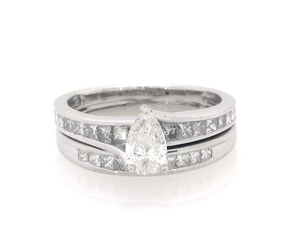 Previously Owned Pear-Shaped Diamond Bridal Set 1-1/5 ct tw 14K White Gold Size 5.75