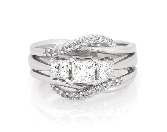 Previously Owned Princess-Cut Diamond Three-Stone Bridal Set 1-1/8 ct tw 14K White Gold & Platinum Size 7.25