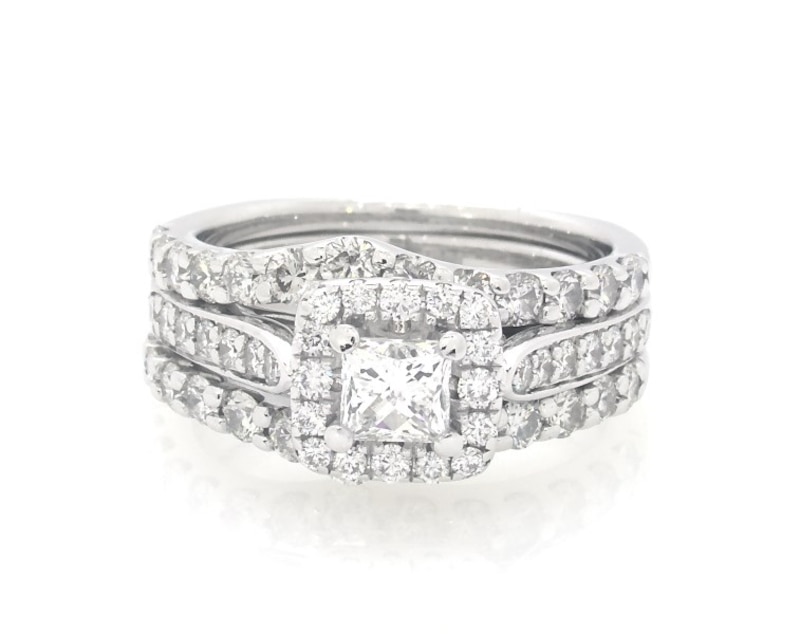 Main Image 1 of Previously Owned Princess-Cut Diamond Halo Bridal Set 1-5/8 ct tw 14K White Gold Size 5.75