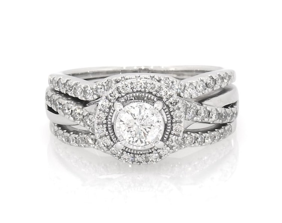 Previously Owned Round-Cut Diamond Halo Bridal Set 1 ct tw 14K White Gold Size 7.75