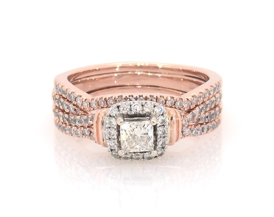 Previously Owned Princess-Cut Diamond Halo Bridal Set 7/8 ct tw 14K Two-Tone Gold Size 7.25