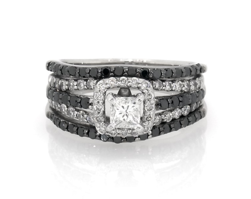 Main Image 1 of Previously Owned Princess-Cut White Diamond & Black Diamond Bridal Set 1-1/4 ct tw 14K White Gold Size 6.5