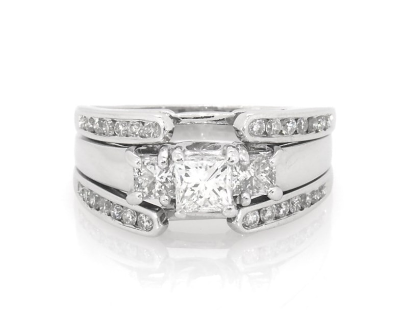 Main Image 1 of Previously Owned Princess-Cut Diamond Three-Stone Bridal Set 1-1/3 ct tw 14K White Gold Size 7.5
