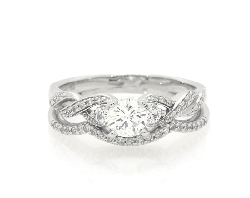 Main Image 1 of Previously Owned Round-Cut Diamond Bridal Set 7/8 ct tw 14K White Gold Size 7.25