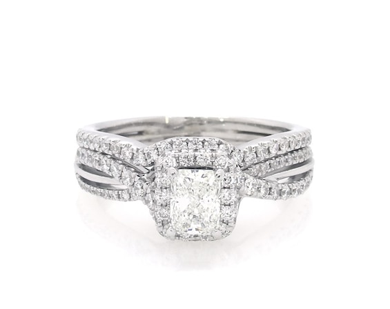 Previously Owned Neil Lane Radiant-Cut Diamond Halo Bridal Set 1-1/5 ct tw 14K White Gold Size 7.25
