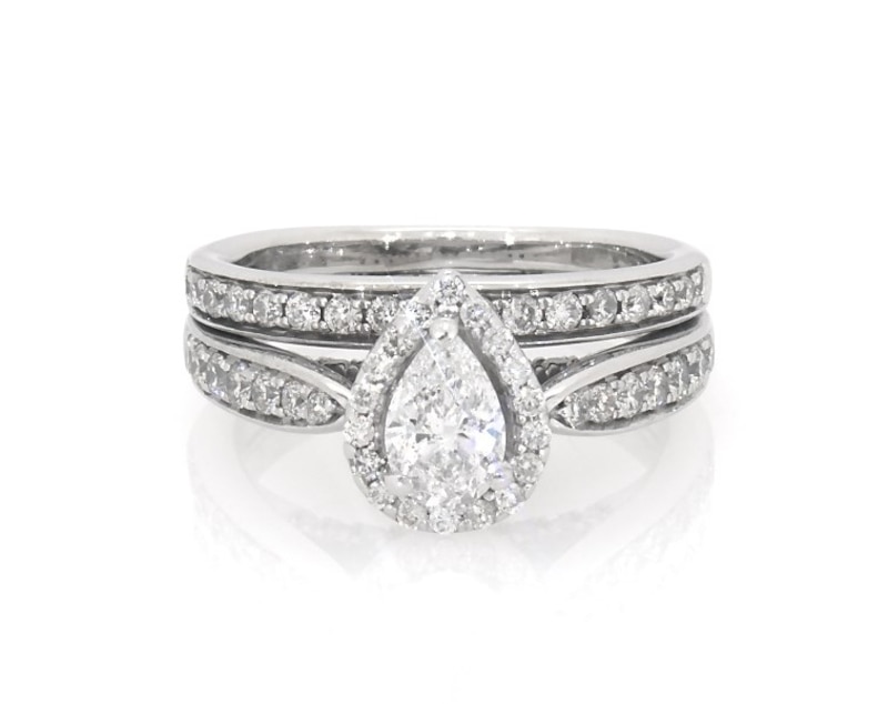 Main Image 1 of Previously Owned Pear-Shaped Diamond Halo Bridal Set 1-1/8 ct tw 14K White Gold Size 6