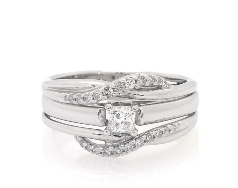 Main Image 1 of Previously Owned Princess-Cut Diamond Bridal Set 1/2 ct tw 14K White Gold Size 9