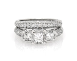 Previously Owned Princess-Cut Diamond Three-Stone Bridal Set 1-1/3 ct tw 14K White Gold Size 5.5