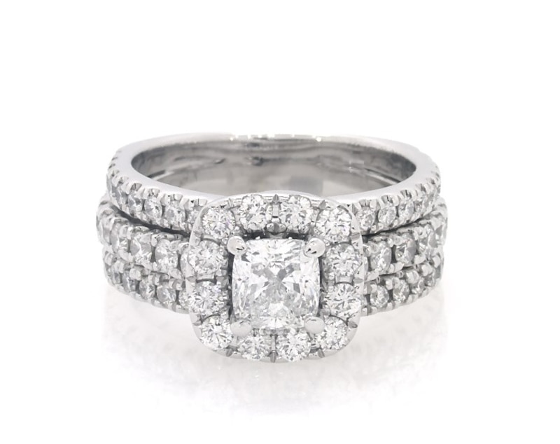 Main Image 1 of Previously Owned Neil Lane Cushion-Cut Diamond Halo Bridal Set 1-7/8 ct tw 14K White Gold Size 5.5