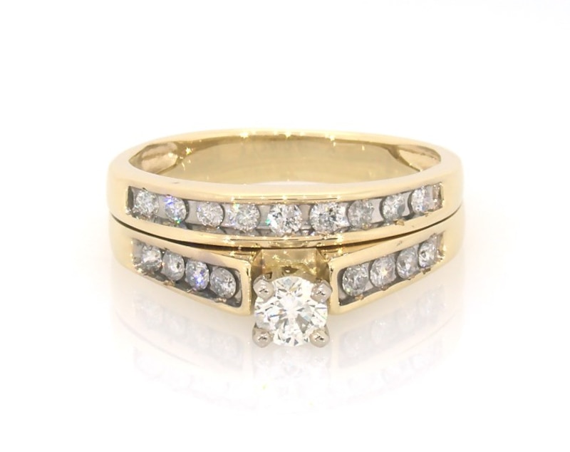 Main Image 1 of Previously Owned Round-Cut Diamond Bridal Set 3/8 ct tw 14K Yellow Gold Size 5.25