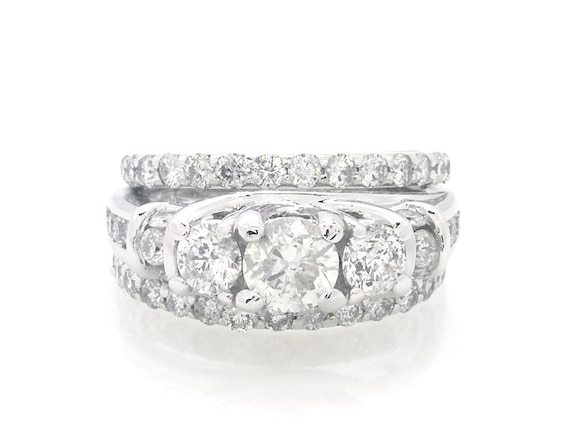 Previously Owned Round-Cut Diamond Three-Stone Bridal Set 2-5/8 ct tw 14K White Gold Size 6