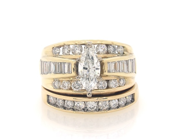Previously Owned Marquise-Cut Diamond Bridal Set 2-1/3 ct tw 14K Two-Tone Gold Size 6.75