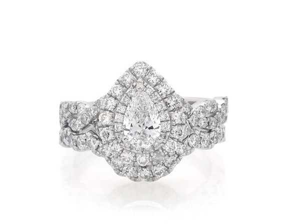 Previously Owned Neil Lane Pear-Shaped Diamond Double Halo Bridal Set 1-5/8 ct tw 14K White Gold Size 6.25