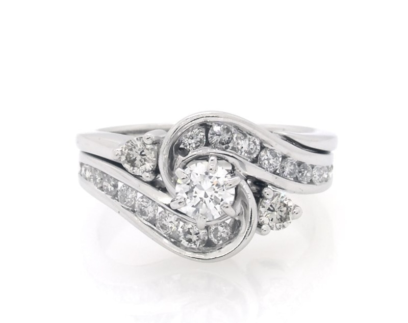 Main Image 1 of Previously Owned Round-Cut Diamond Bypass Bridal Set 1 ct tw 14K White Gold Size 7.25