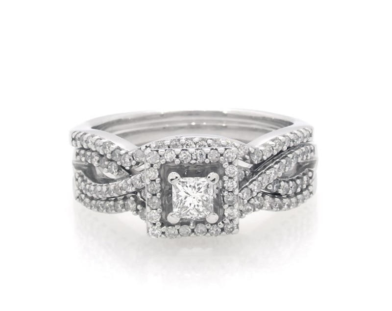 Main Image 1 of Previously Owned Princess-Cut Diamond Halo Bridal Set 5/8 ct tw 14K White Gold Size 6.75