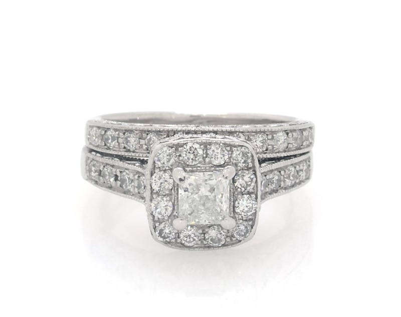 Main Image 1 of Previously Owned Princess-Cut Diamond Halo Bridal Set 1-1/5 ct tw 14K White Gold Size 6
