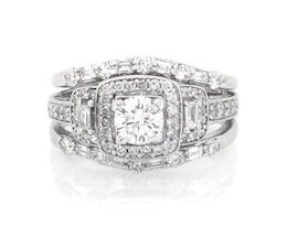 Previously Owned Round-Cut Diamond Three-Stone Bridal Set 1-1/2 ct tw 14K White Gold Size 8.25