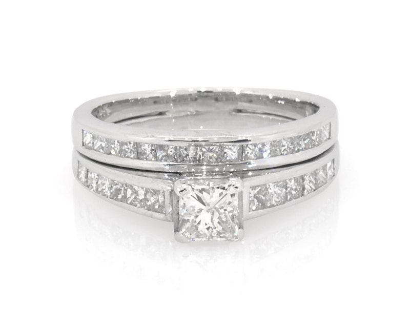 Main Image 1 of Previously Owned Princess-Cut Diamond Bridal Set 7/8 ct tw 14K White Gold Size 6.5