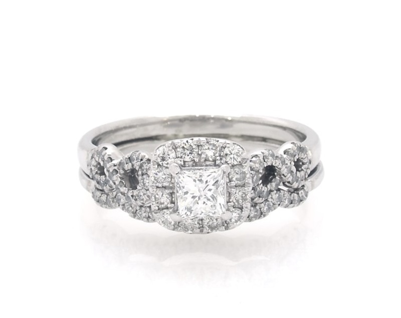 Main Image 1 of Previously Owned Princess-Cut Diamond Halo Bridal Set 1 ct tw 14K White Gold Size 8