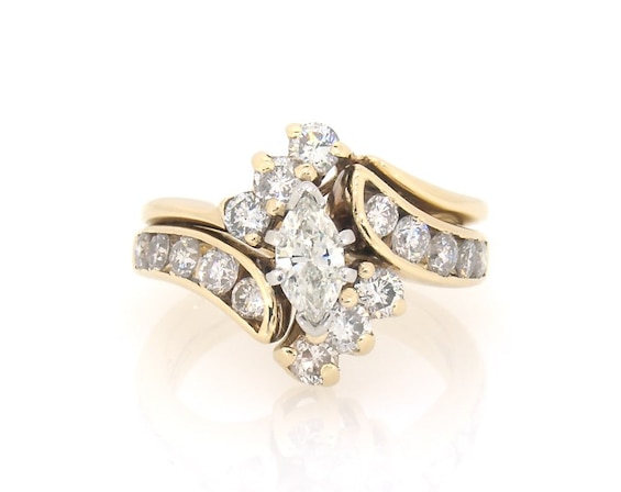 Previously Owned Marquise-Cut Diamond Bridal Set 1-1/ ct tw 14K Yellow Gold Size 8