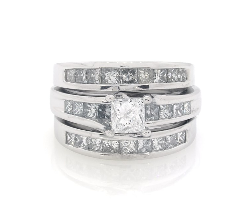 Main Image 1 of Previously Owned Princess-Cut Diamond Bridal Set 1-7/8 ct tw 14K White Gold Size 5.5