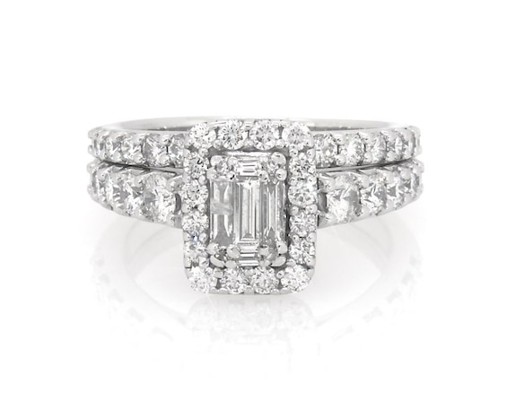 Previously Owned Baguette & Round-Cut Multi-Diamond Bridal Set 1-1/3 ct tw 14K White Gold Size 6.25