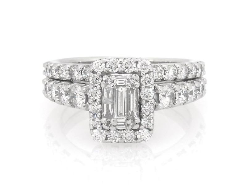Main Image 1 of Previously Owned Baguette & Round-Cut Multi-Diamond Bridal Set 1-1/3 ct tw 14K White Gold Size 6.25
