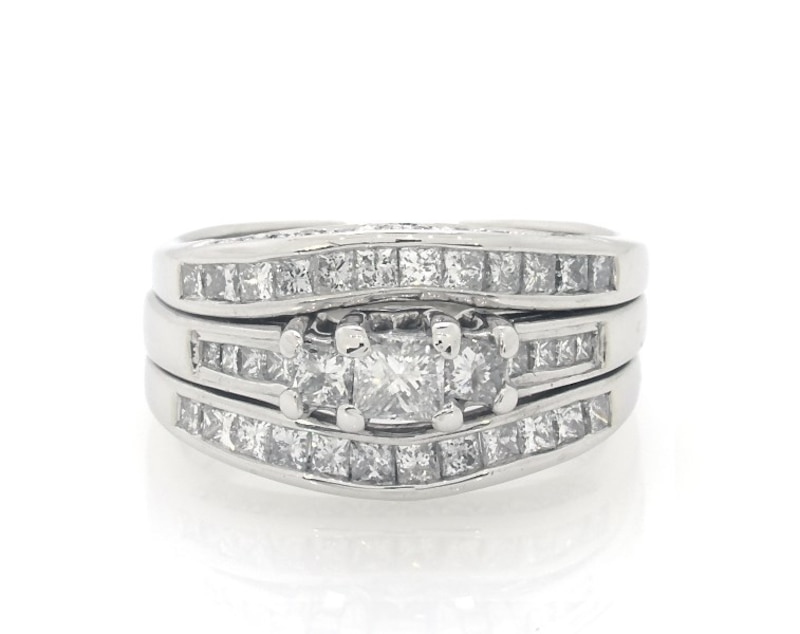 Main Image 1 of Previously Owned Princess-Cut Diamond Three-Stone Bridal Set 1-1/8 ct tw 14K White Gold 6.75