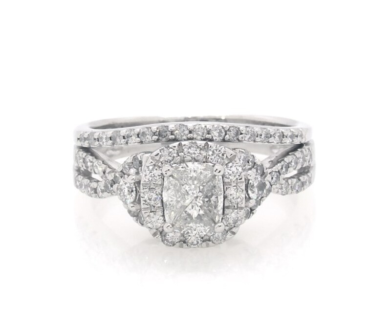 Main Image 1 of Previously Owned Pie-Cut Quad Diamond Bridal Set 7/8 ct tw 10K White Gold Size 7