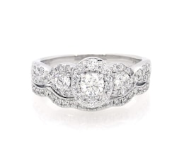 Previously Owned Round-Cut Diamond Three-Stone Bridal Set 7/8 ct tw 14K White Gold Size 7