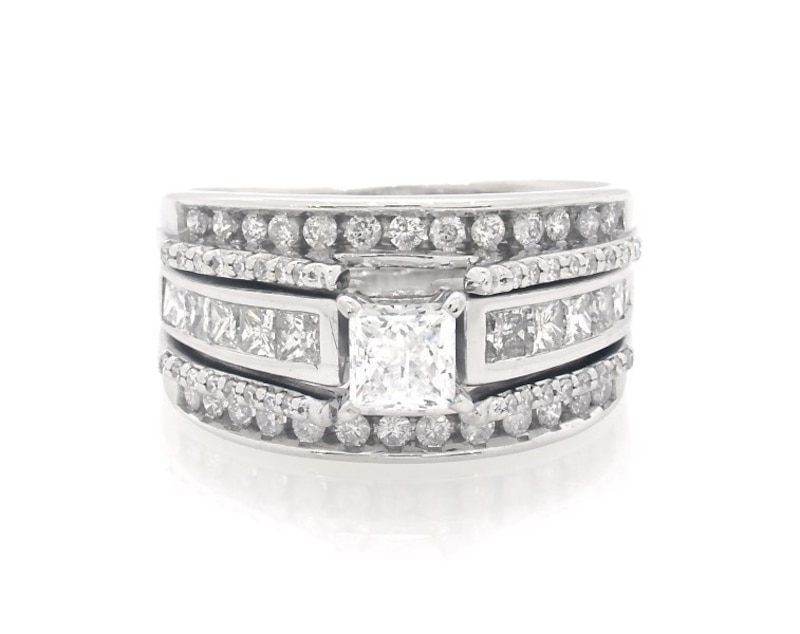 Main Image 1 of Previously Owned Princess-Cut Diamond Bridal Set 1-3/4 ct tw 14K White Gold Size 7