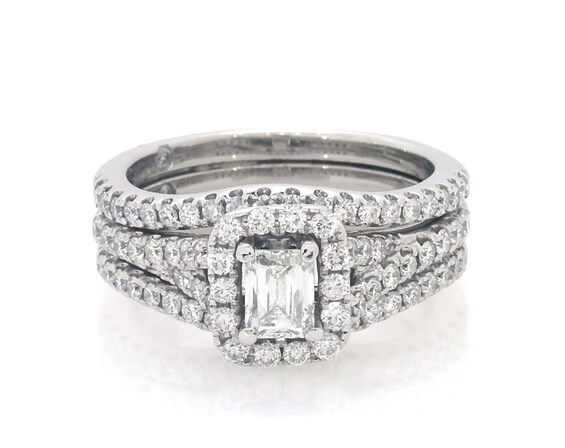 Previously Owned Emerald-Cut Diamond Halo Bridal Set 1-1/3 ct tw 14K White Gold Size 6.75